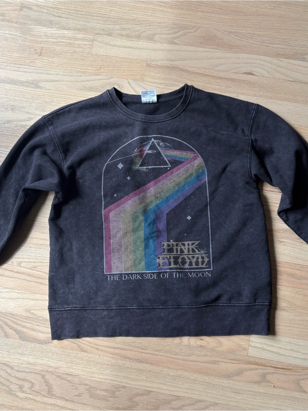Pink Floyd Black Crewneck Sweatshirt with Retro Rainbow Prism Graphic
